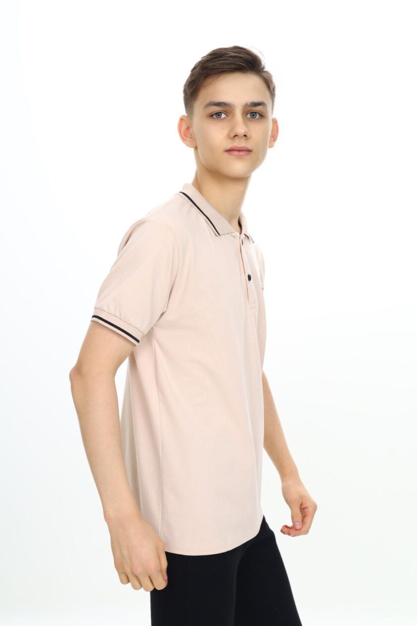 T-shirt polo dla chłopca z naszywką-4704 - obrazek 2