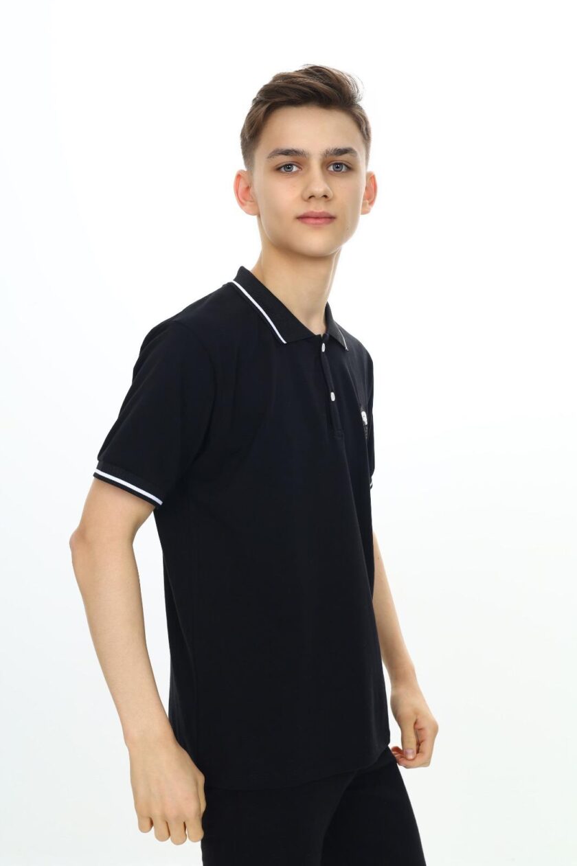 T-shirt polo dla chłopca z naszywką-4704 - obrazek 2